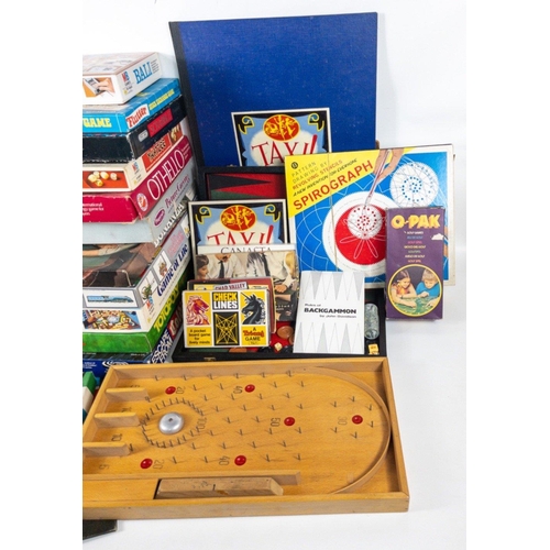 252 - A selection of board games, many vintage to include Original Scrabble, Yantzee, Escape from Colditz,... 