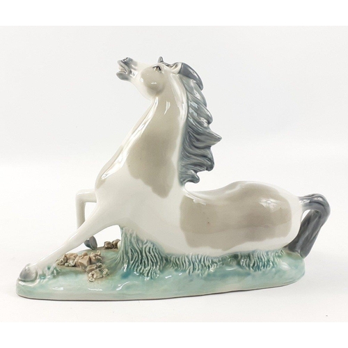 399 - MIRETTE Horse & Foal figure. 24x18x9 cm approx.  Made in Spain, attractive group.  No damage.#39... 