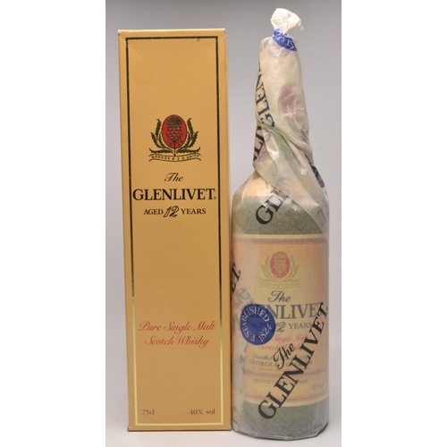 578 - THE GLENLIVET 12 Year Old Malt Whisky 75cl within its original beige coloured presentation carton --... 