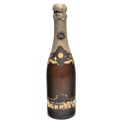 677 - A POMMERY & GRENO 1952 champagne pommery 'half bottle size' Maison fondee en 1836, bottle seal s... 