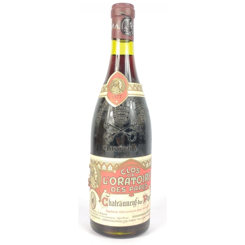 682 - A 1977 bottle of Clos De L'oratoire CHATEAUNEUF - DU - PAPE red wine. The item is sold as described ... 