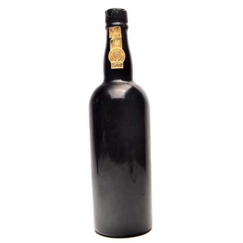 689 - COCKBURNS VINTAGE PORT 1985 75cl- - seal intact - good condition -
All came from a passionate whisky... 