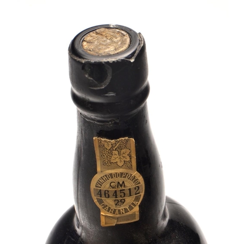 689 - COCKBURNS VINTAGE PORT 1985 75cl- - seal intact - good condition -
All came from a passionate whisky... 