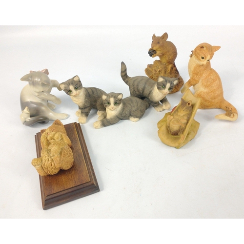 155 - Several groupings of cats and mice to include  a LLADRO cat and mouse 1984 (8cm), a HOLLAND STUDIO C... 