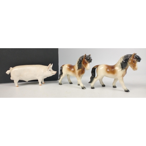 174 - A vintage BESWICK Pig Wall Champion Boy figurine (17cm long) and 2 GOEBELS ponies (10cm tall approx)... 