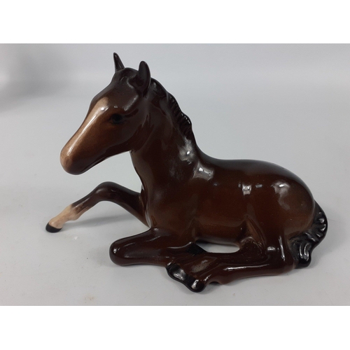 191 - ROYAL DOULTON 915 brown foal.  Good condition, no damage#202