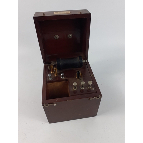 230 - A Victorian high frequency electrotherapy device, battery operated, in a purpose made wooden box (13... 