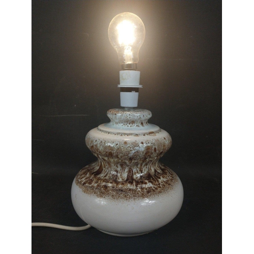 288 - A glazed pottery table lamp in the style of a mid-century standing lamp 20cm tall#298