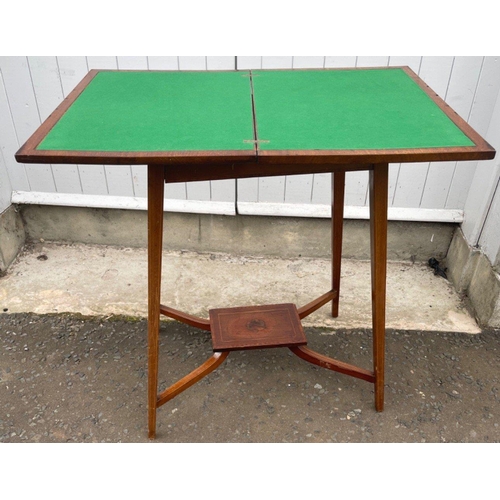 313 - A nice EDWARDIAN string-inlay bridge/card table with twisting and gold-over green felt card baize  t... 