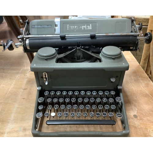 389 - A full-sized manual IMPERIAL typewriter#366