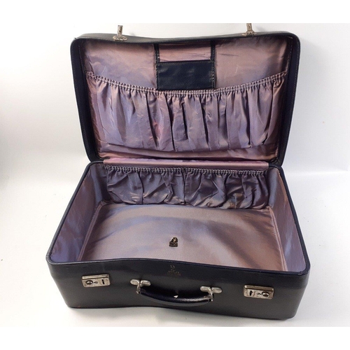 401 - An old ANTLER soft-topped navy blue suitcase nicely lined interior 50x33x17cm#378