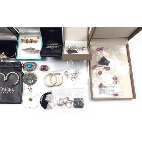 128 - A mixed collection of jewellery including a pair of silver gilt hoop earrings (4cm dia), a pair of I... 