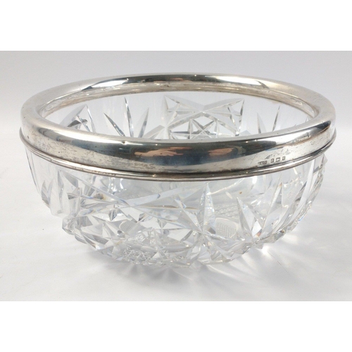 202 - A cut-glass fruit bowl with a silver hallmarked collar (Birmingham 1915), made by Gorham Manufacturi... 