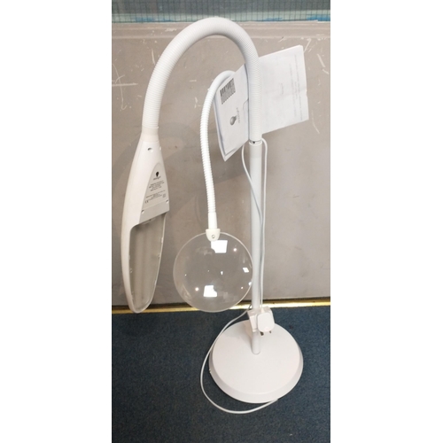 207 - A nice quality floor standing adjustable reading lamp in white - 6ft height approx#207