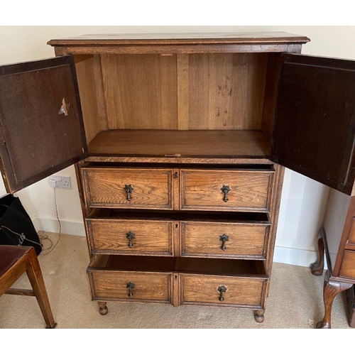 290 - UNUSUAL! A c1930's quality three drawer cabinet in oak cabinet (potential cocktail cabinet!) with a ... 