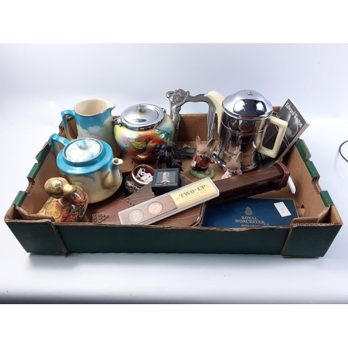 9 - A mixed box to include a pair of ROYAL WORCESTER trinket dishes, a pair of wood and leather bellows ... 