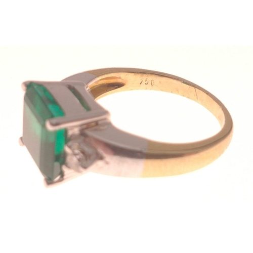 4 - LARGE COLOMBIAN EMERALD! 
18ct(750 stamped) yellow and white gold ring with a 4ct Colombian Emerald ... 