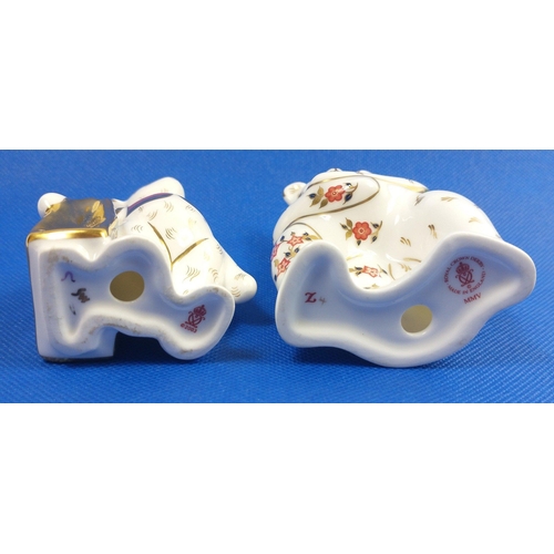 253 - Two ROYAL CROWN DERBY teddy bear paperweights, one with thistle shopping bag, no stoppers, no damage... 