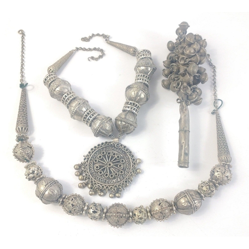 46 - Lovely little lot of Middle Eastern white metal Bedouin style jewellery from the Yemen.  Comprises s... 