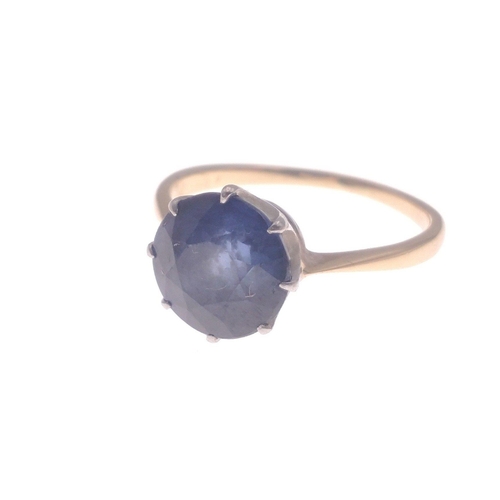 9 - LARGE Sapphire set ring hallmark indistinct yellow metal - sapphire measures 8mm diameter x 4mm dept... 