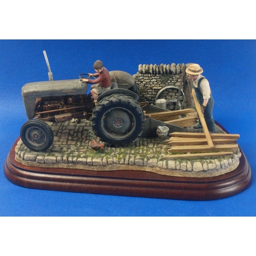 300 - BORDER FINE ARTS Golden Memories 
model No. B0856 still in original box and in good condition with s... 