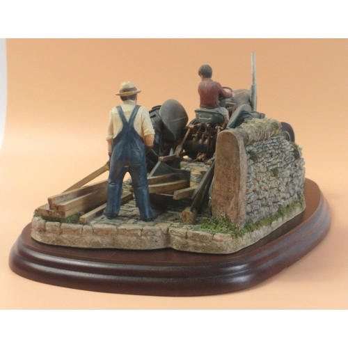 300 - BORDER FINE ARTS Golden Memories 
model No. B0856 still in original box and in good condition with s... 