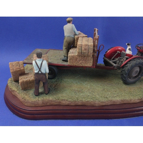 301 - BORDER FINE ARTS Loading-Up No A3448 large
model by Ray Ayres still in original box and in good cond... 