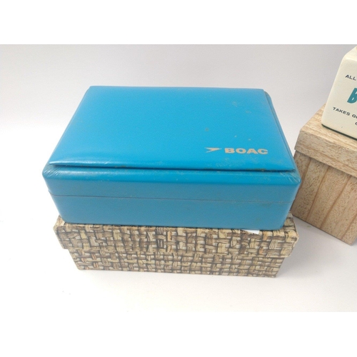 361 - A boxed BOAC desk pipe holder and a boxed BOAC cigarette box in BOAC blue leather, wooden interior a... 