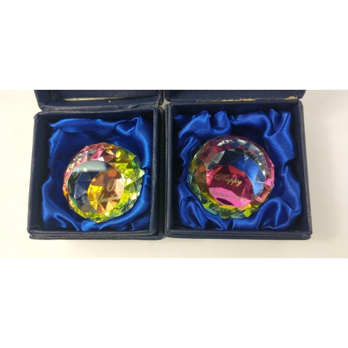 118 - Two boxed prismatic crystal balls to celebrate a 40th anniversary, each stands 5cm high#116