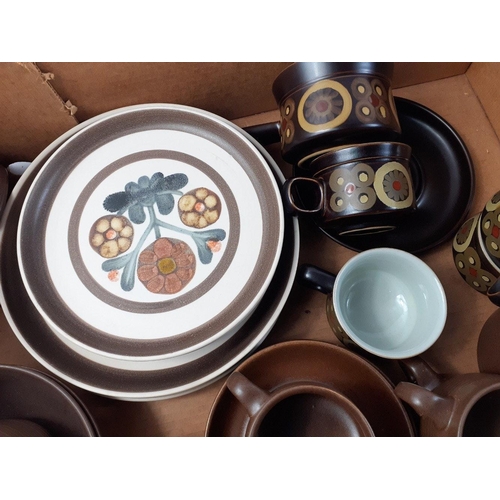 229 - A collection of vintage 70s pottery to include DENBY Arabesque and other patterns#238