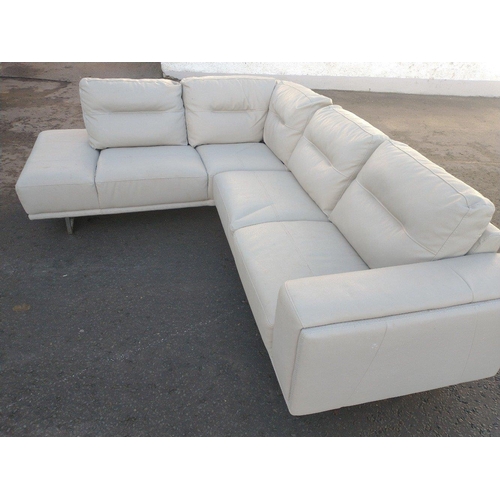 344 - A rather lovely contemporary L shaped two piece sofa ensemble in cream hide/leather.  Would benefit ... 