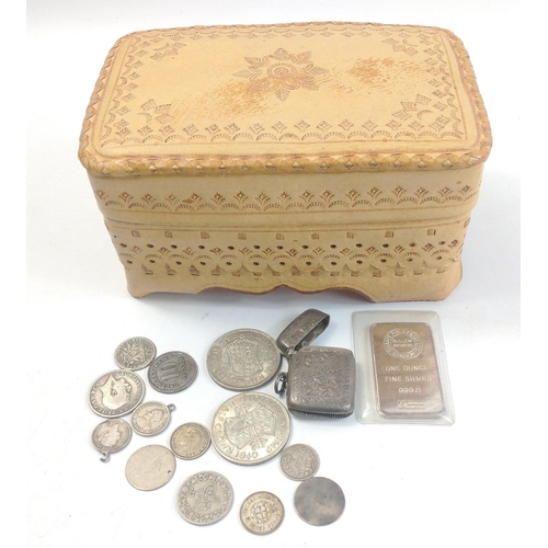 63 - SILVER lot. A one ounce Fine Silver 999 bullion bar, a small Vesta case hallmarked Birmingham 1904. ... 