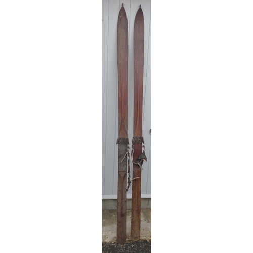 505 - A pair of vintage wooden skis with leather bindings made by GRESVIG of Oslo approx 200cm long#528... 