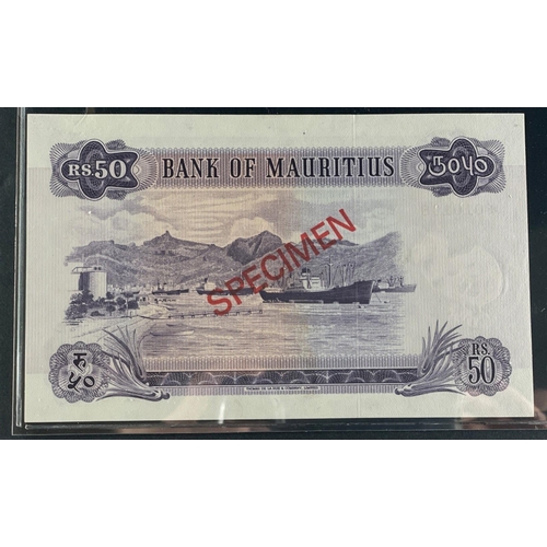 157 - MAURITIUS Specimen Banknote 50RS excellent condition with certificate.#157