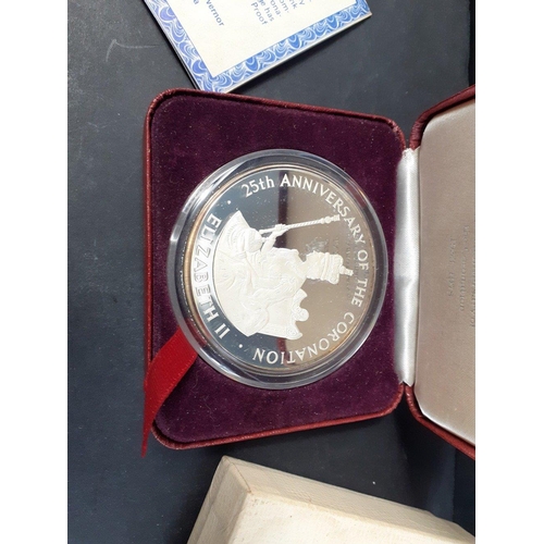 325 - 1978 JAMAICA 25 Dollars SILVER PROOF Ltd Ed. coin in presentation box with certificate.#326