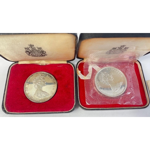 335 - 1972 Isle of Man silver proof 1 One Crown coins x2 in cases.  One coin still in packet and with pape... 