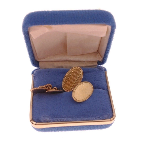 379 - A  pair of 375 hallmarked yellow gold cufflinks weight 7.30g#13