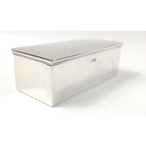 472 - BEAUTIFUL QUALITY! A small silver cigarette box, with faded hallmark, 10x5x3.5cm 125g gross approx.#... 