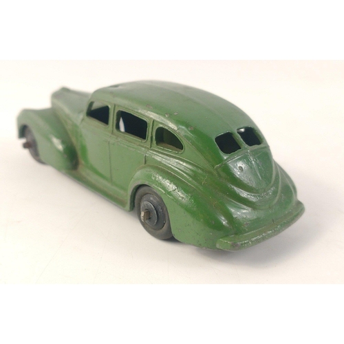 544 - Dinky Toys No.39E Chrysler Royal Sedan Saloon Car.  Minor paint chips to original green finish.  A l... 