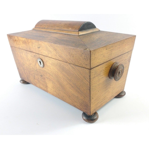 721 - A vintage wooden tea caddy with 2 interior boxes and space for mixing tea leaves, measures 30x16x15c... 