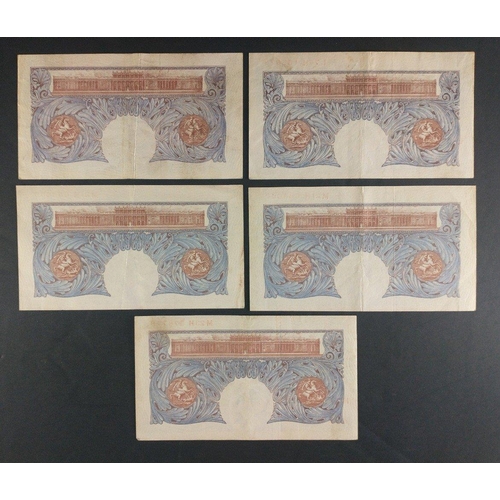 8 - An attractive lot of five of crisp clean Bank of England £1 blue Peppiatt banknotes.  Lovely conditi... 