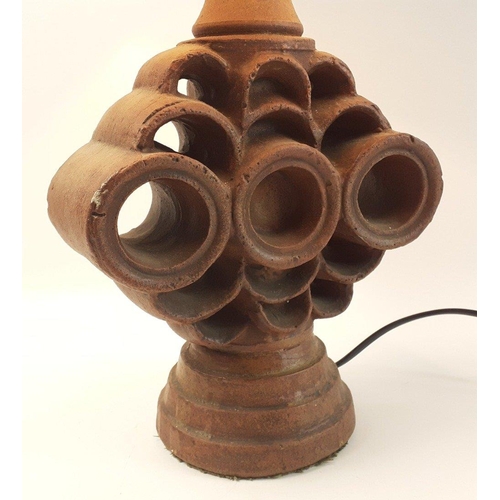 806 - A mid-century brutalist pottery table lamp by BERNARD ROOKE, base stands approx 28cm with square pap... 