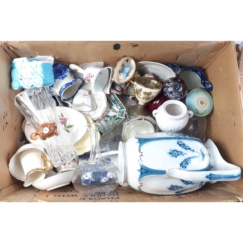 897 - A box of decorative items to include some blue and white china, decanters, jugs etc#545