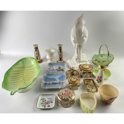 188 - A mixed china lot to include a NORITAKE dressing table set consisting of 2 candlesticks, 2 trinket b... 