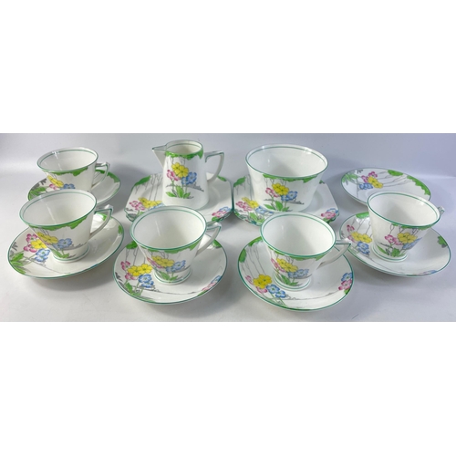 202 - An Art Deco style HEATHCOTE bone china tea service in 'The Lea' pattern, comprising 5 cups, 6 saucer... 