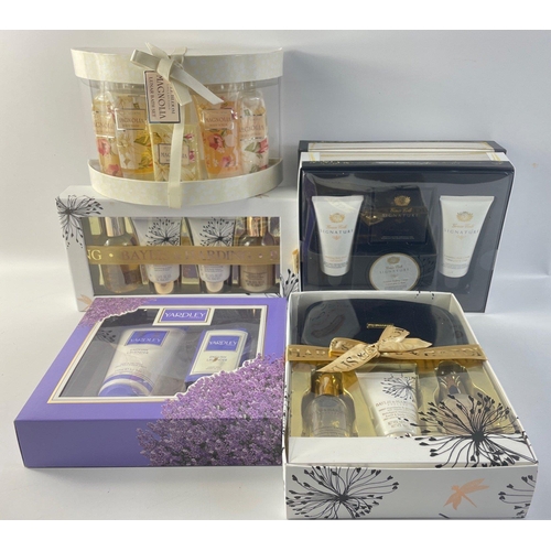 505 - Five perfumed gift sets to include 2 by BAYLIS & HARDING, one by YARDLEY, Signature by GRACE COL... 