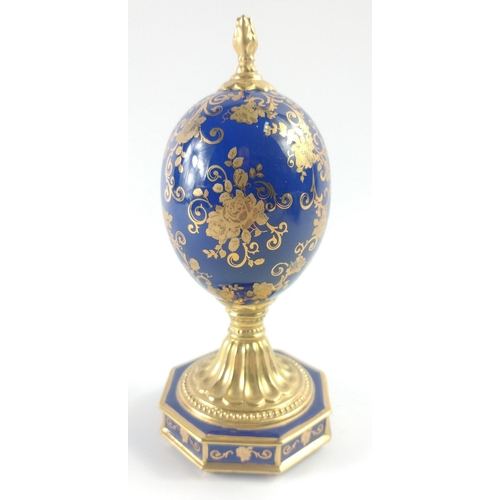 54 - A HOUSE OF FABERGE limited edition (A1670) Rose Bouquet Miniature Clock, stands 15cm high#56