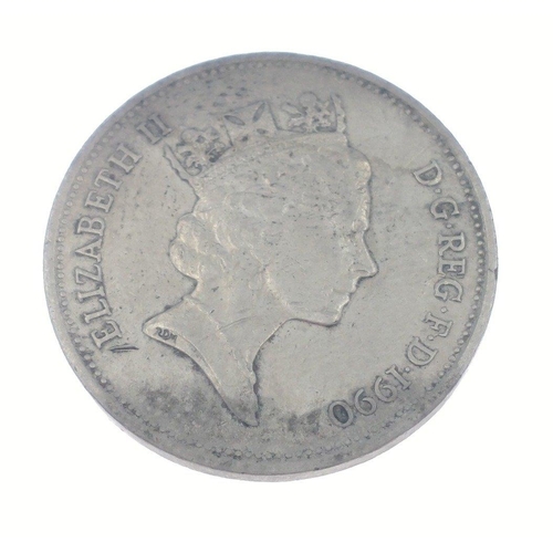 62 - A silvered 1990 UNITED KINGDOM 2 Pence coin. With light wear and patina. Unusual piece for the enthu... 