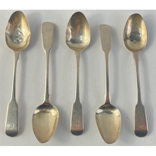 186 - A group of seven mis-matched sterling silver tea spoons, Georgian and Victorian hallmarks weight 108... 