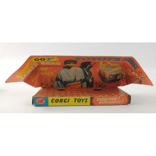 250 - Corgi Toys Diecast 336 JAMES BOND 007 TOYOTA 2000GT in original display box.  Missiles supplied in t... 